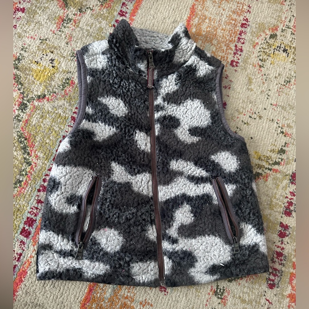 Youth Unisex Camo True Grit Zip Vest (medium)